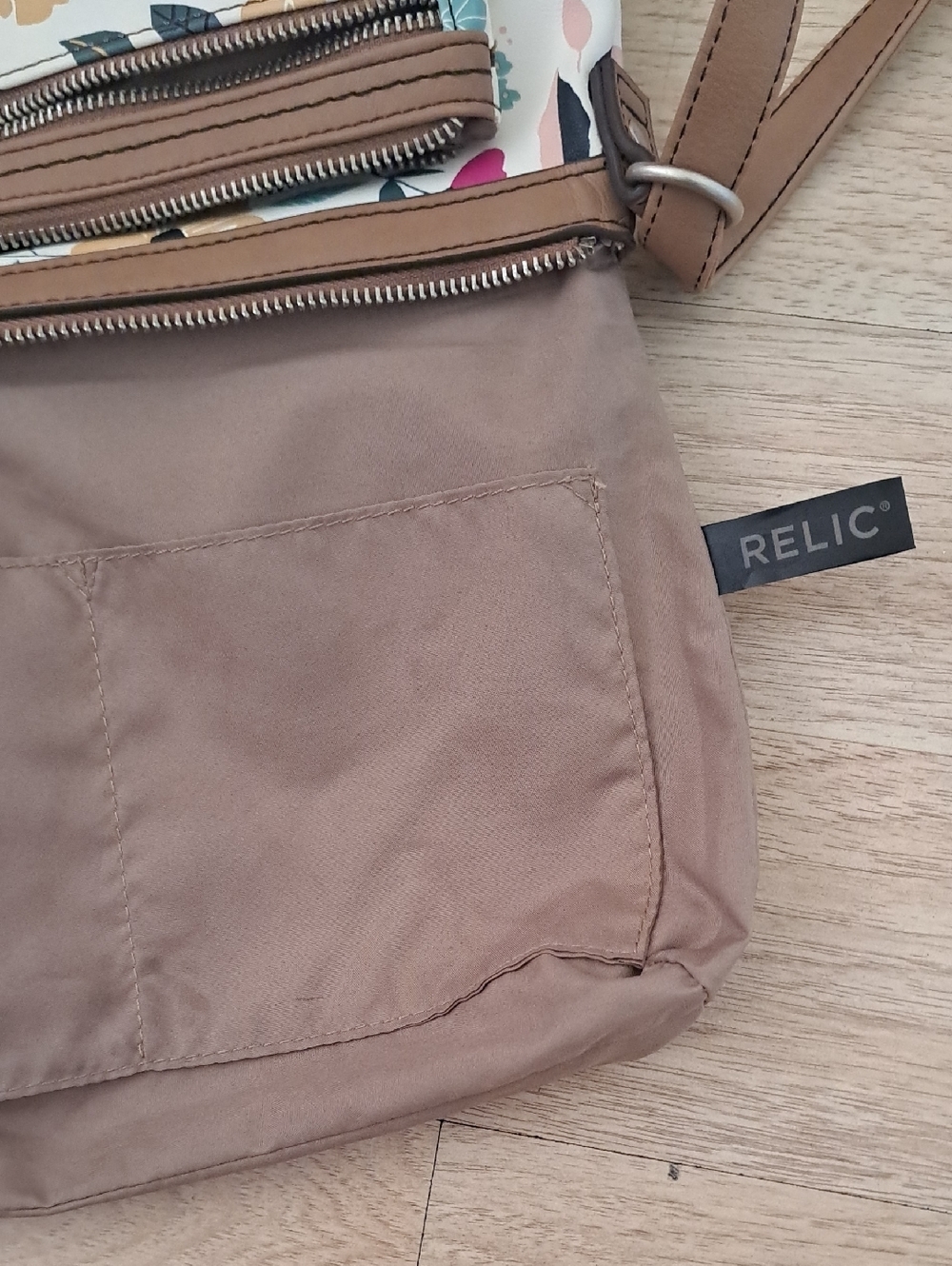 RELIC Floral Crossbody Bag with Taupe Trim - Picture 10 of 11